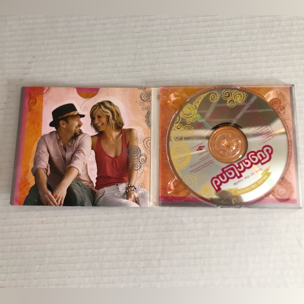 Sugarland Deluxe Fan Edition CD - Picture 2 of 6